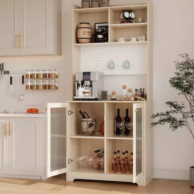 Bahut buffet blanc et bois naturel avec vaisselier, portes vitrées et panneau perforé