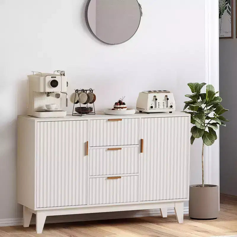 Buffet cannelé brun/blanc avec 3 tiroirs et 2 portes